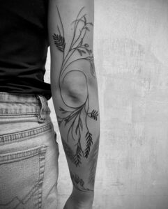 Pflanzen tattoo Arm Lübeck
